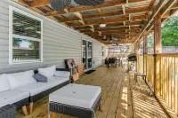 Adventure Coast Modern; 3/3 Pool w/ Firepit and Outdoor Dining Area