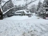 Skiing, snowshoeing, snowmobile/ATV trails, hunting, hiking and kayaking Hotels in Rumford