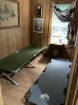 Bunkhouse at English Mountain-Unlimited creek access-Farm Views