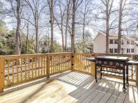 Modern Waterfront Home with Kayak, Firepit, Gameroom, Pool+Beaches, Dog & EV OK Hotels in Cople