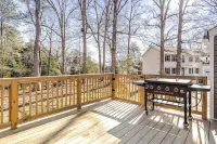 Modern Waterfront Home with Kayak, Firepit, Gameroom, Pool+Beaches, Dog & EV OK