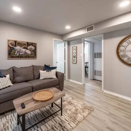 The Knoxville house-2 bed/1 bath