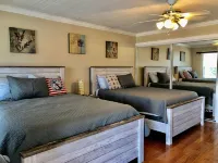 Convenient Beach Home, Beach Access Across Street Hotels near Marshalls