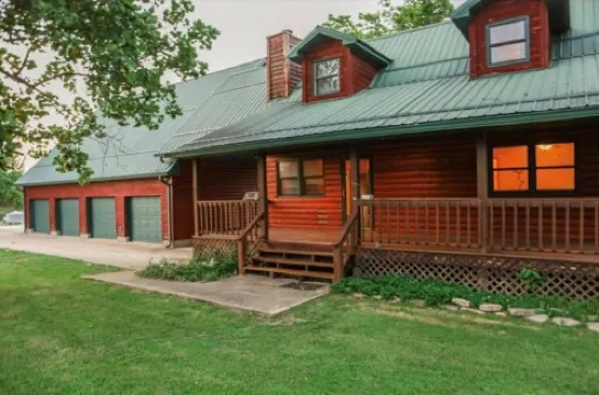 Ozark Retreat-a cozy cabin perfect for outdoor enthusiast or a place to relax.