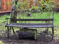 Peaceful Forest Cottage with Hot Tub  Near Beach+Twin Rocks  Family&Pet Friendly