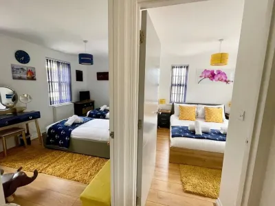 Stylish 2 bed apartment in the heart of Brixham Hotel a 