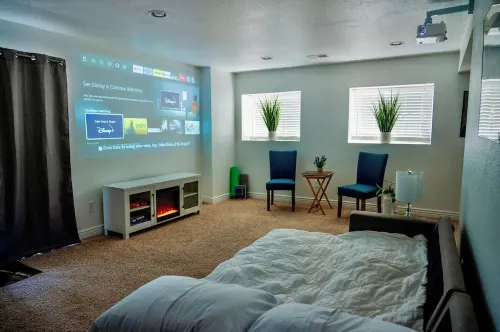 Private Entrance\Modern&Cozy Central Bliss\King Villa\55" 4k Roku\Full Kitchen