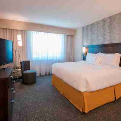 Courtyard Columbus Rooms