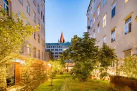 Best Western Plus Celebrity Suites