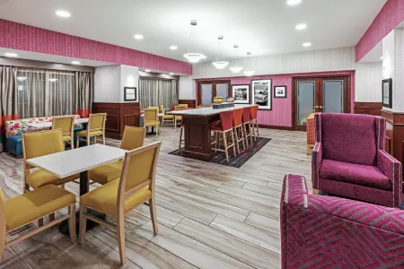 Hampton Inn Miami Отели в г. Бакстер Спрингс