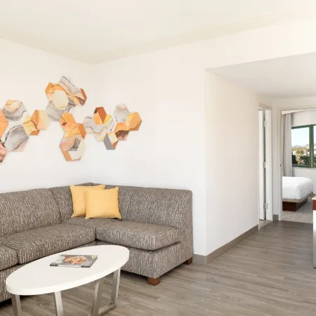 DoubleTree Suites by Hilton Phoenix