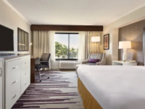 DoubleTree by Hilton Hotel Milwaukee - Brookfield Hotels in Brookfield