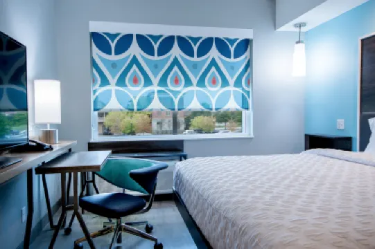 Tru by Hilton Lafayette River Ranch Hotels in 