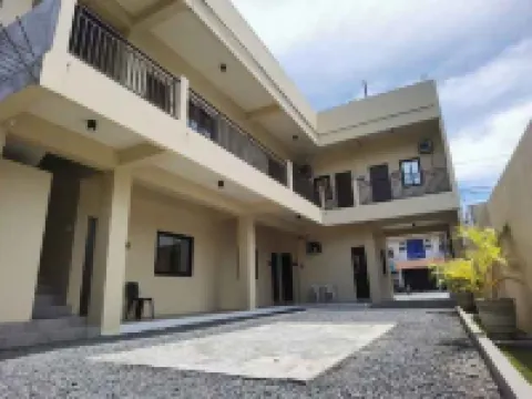 Ys Rezidenzia Suites Hoteles en Daraga