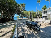 Bayview Villa- Pet-Friendly Waterfront Paradise. A fisherman's dream!