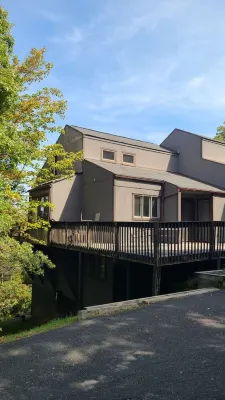 Pocono Mountains Camelback Retreat Ski-in Ski-out