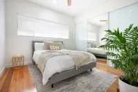 Entire Ocean View Shell Cove Mansion - Sleeps 16 guests 5 minute from the beach! - Wifi