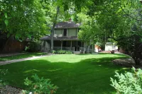 Downtowns Best Location Pied-à-Terre