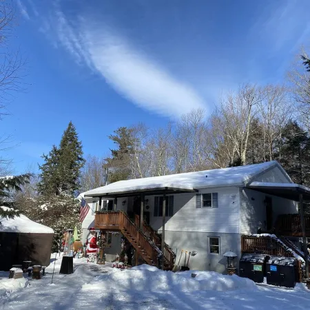 Hottub, Sauna, Deck, Backyard, Hi-Speed Internet