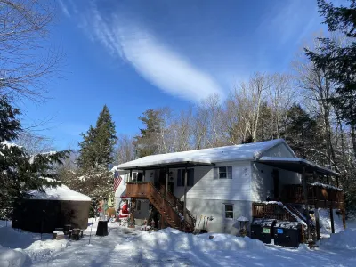 Hottub, Sauna, Deck, Backyard, Hi-Speed Internet Hotels near Kaaterskill Falls