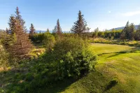 Cozy suite to get away to Homer, AK. Enjoy the views of the Spit and Kachemak Ba
