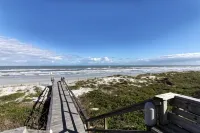 Unsurpassed oceanfront beauty.