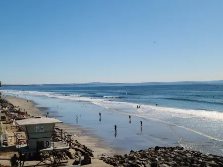 Oceanfront Designer Condo - Private Beach, Unobstructed Views, AC