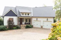 Gorgeous Estate on the Lake with 300+ft of Waterfront!