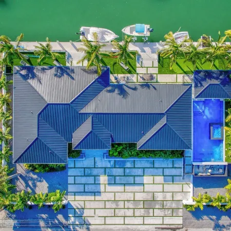 Paradise Oceanside Estate- 6 Bedrooms & 9 BR + Office + Theater Room – SLEEPS 14