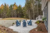 Cozy Acadia Hideaway with Hot Tub Hotels in Tremont
