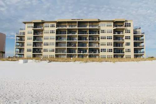 Enjoy Amazing Gulf Front Views and Free Beach Service! - Scenic