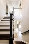 The Black Barn, 3 BR/3 BA House! Easy walking Distance To Everything!