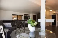 Modern home with parking/public boat ramp