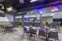 Clarion Inn Des Moines Airport - breakfast
