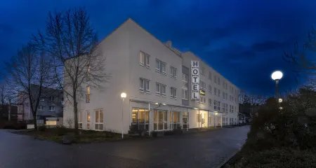 PLAZA INN Karlsruhe Nord Отели рядом с достопримечательностью «Дворец Карлсруэ»