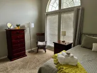 Pool Hot Tub Game Room Arcade Fast Wi-Fi Fire Pit Dog Friendly!