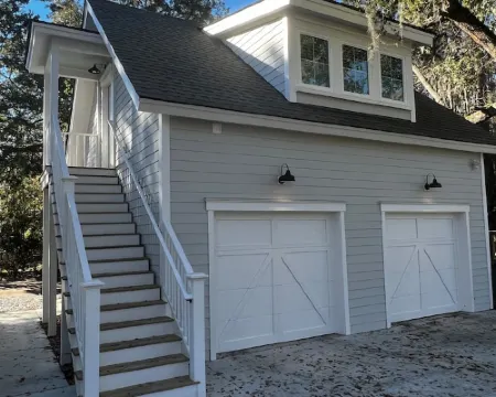 Carriage House within 5 minute walk of Old Town Bluffton Hotels in Bluffton