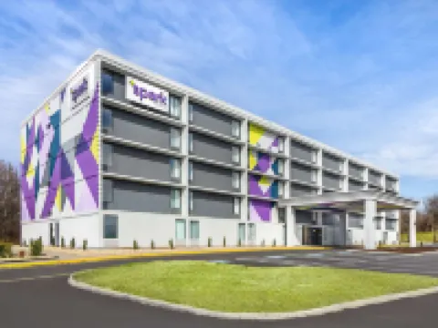 Spark by Hilton Roanoke Airport โรงแรมในโรอาโนค