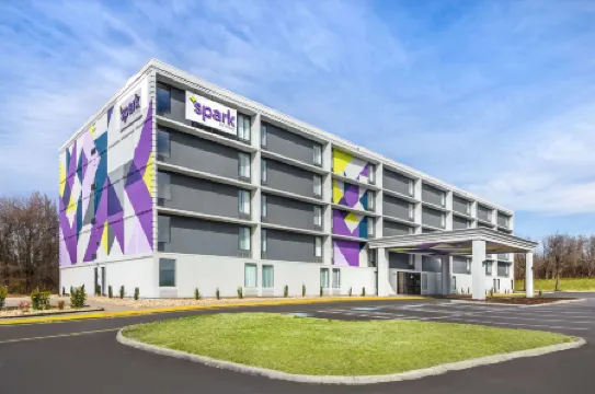 Spark by Hilton Roanoke Airport