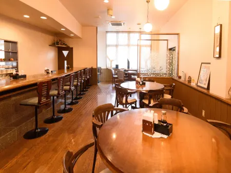 Business Hotel Kawakami Kumano Отели рядом с достопримечательностью «Yunokuchi Onsen»