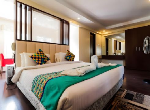 Ganpat Grand, Palani