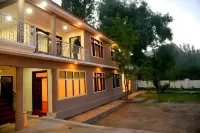Ghasabrum Hotel