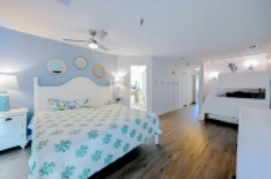 Oceanfront 2 Bedroom Condo! Villa Capriani