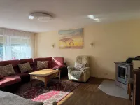 Large apartment near Bonn/Cologne, nature & city, WLAN, terrace, parking lot