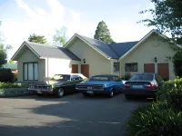 Four Peaks Motel - Parking