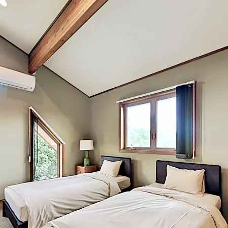 Seattle House Отели в г. Кимицу