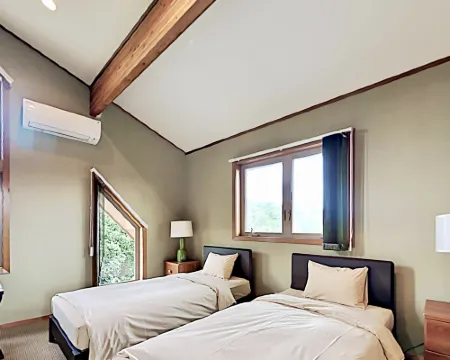Seattle House Hotels in Kimitsu
