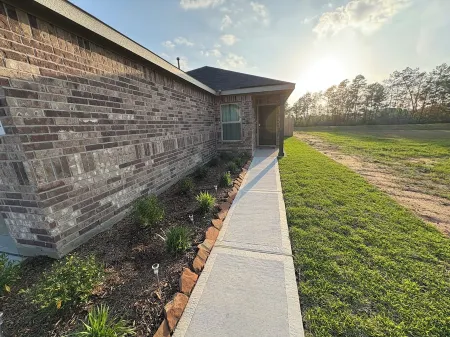 Charming Brand New 3BD house with stunning wooded views,Fiber optics,fenced yard