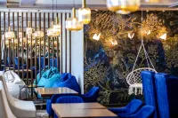 Aura Hotel - بار