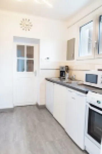 House in the center of Versailles, 5 minutes from the château and freeway